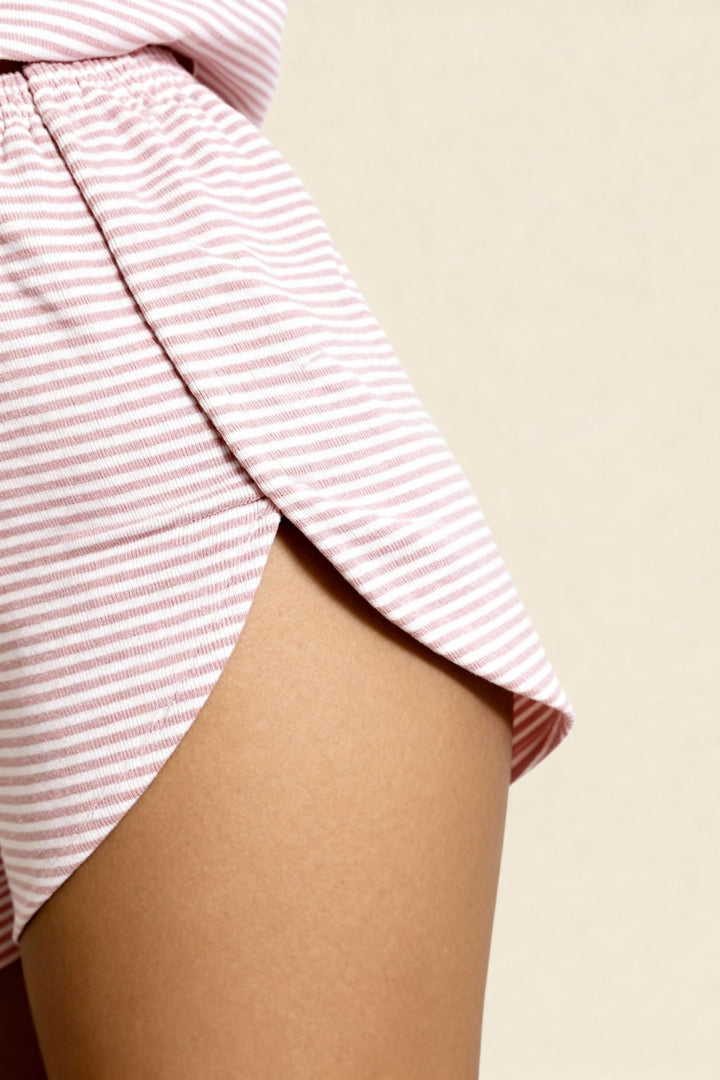 Carmen Rose rövidnadrág szettel, sliccel és crop toppal – 5. kép