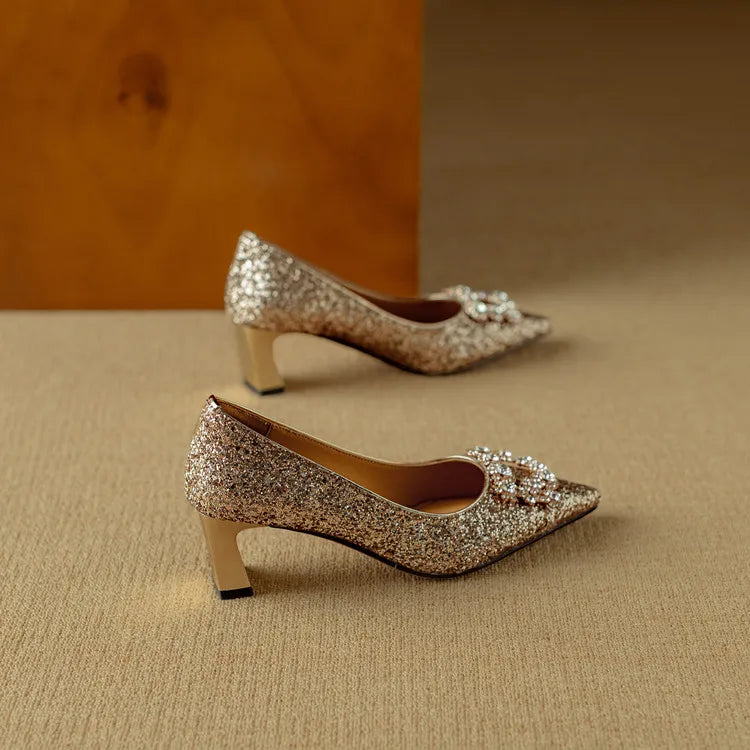 Csillogó pumps Theresa – 7. kép