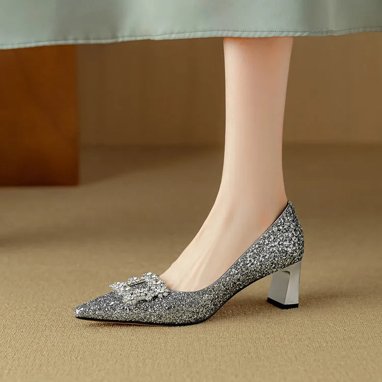 Csillogó pumps Theresa – 10. kép