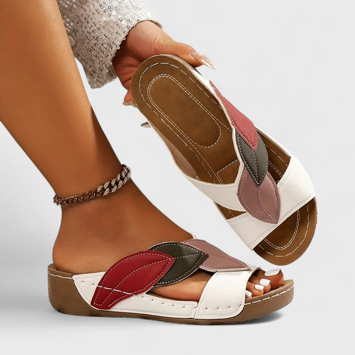 Klapki slip-on Solveig – Gabriella Budapest